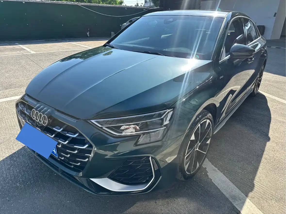 Audi A3 2025 Model A3L Limousine 35TFSI Flying Premium + Luxury Selection Package (Southern Edition)