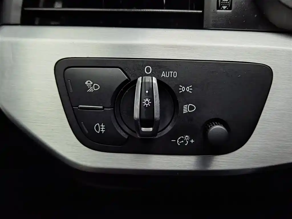 Audi A4L 2019 40 TFSI Fashion (China VI) фото 21