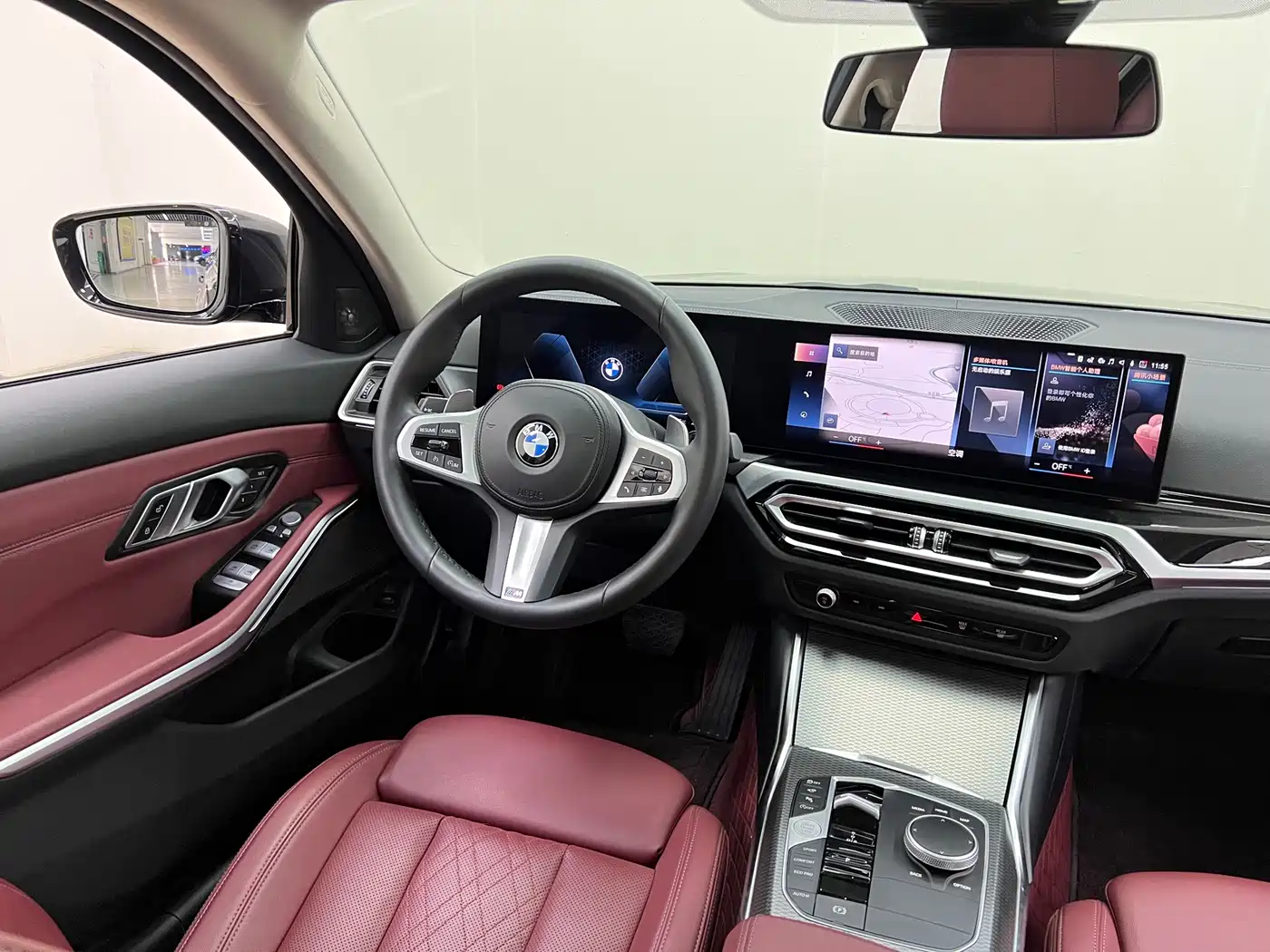 BMW 3 Series 2023 325Li M Sport Black Night Package фото 24
