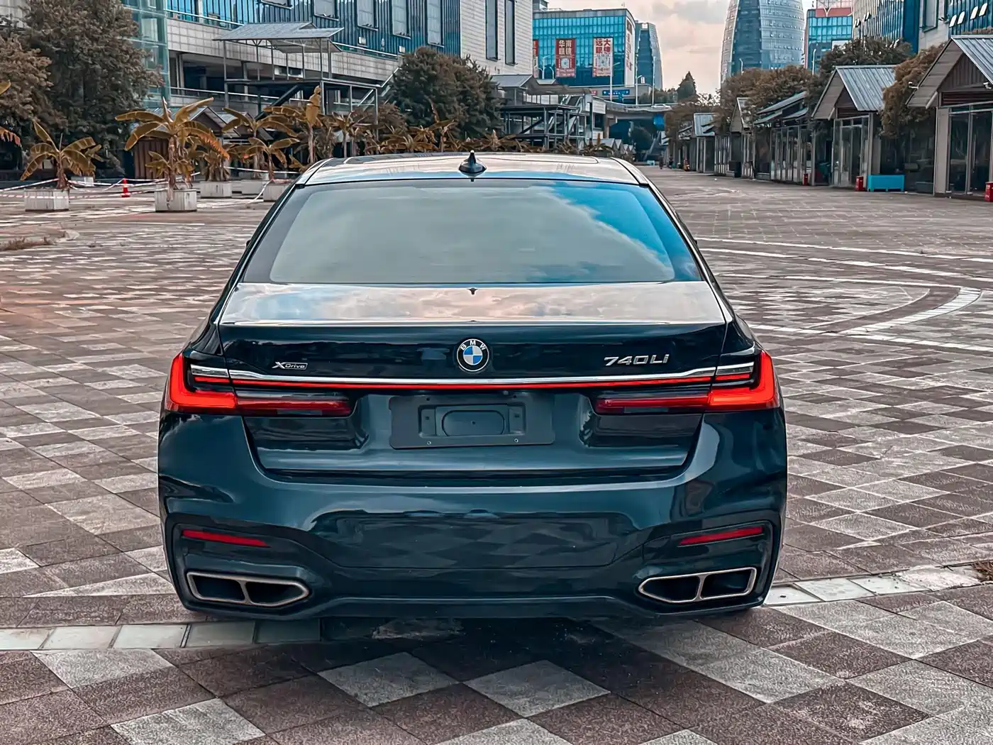 Photo 8 - BMW 7 Series
