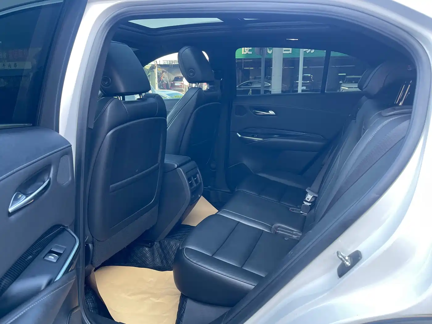 Cadillac XT4 2020 28T FWD Leading Trim фото 10