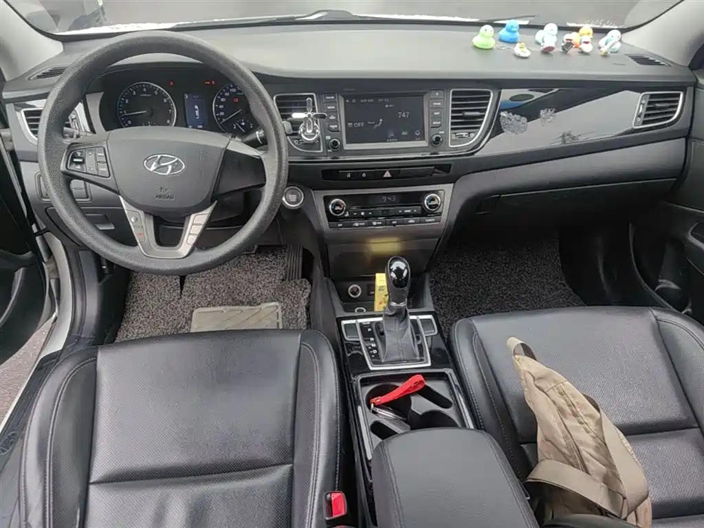 Hyundai Mistra 2016 1.8L Auto Premium DLX фото 16