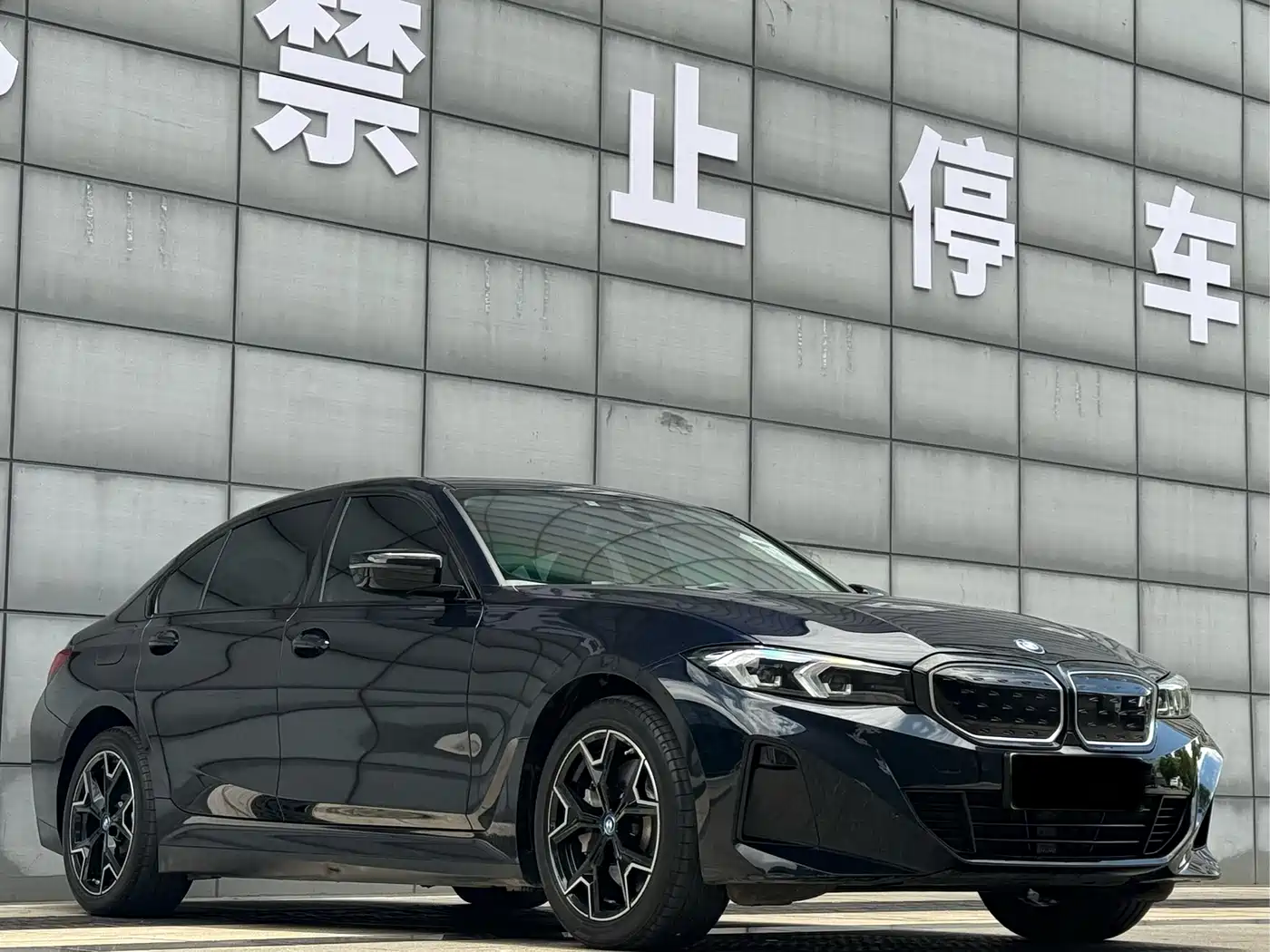 BMW i3 2024 eDrive 40 L Shadow Night Package фото 3