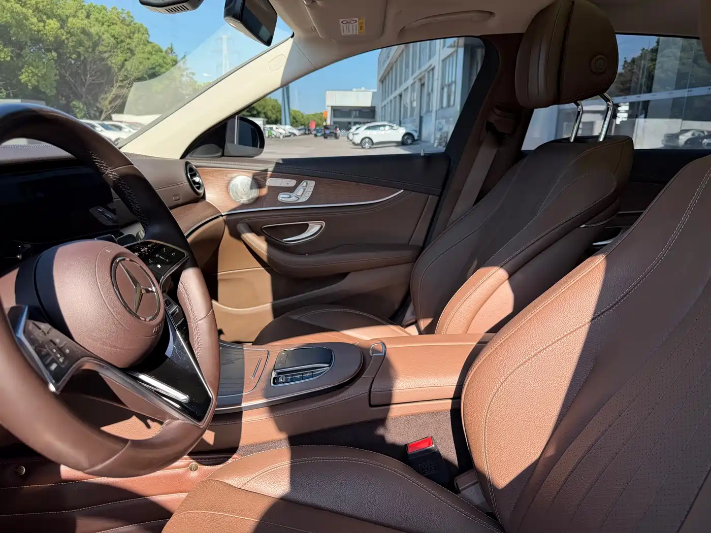 Mercedes-Benz E-Class 2023 E 300 L Sport Luxury фото 4