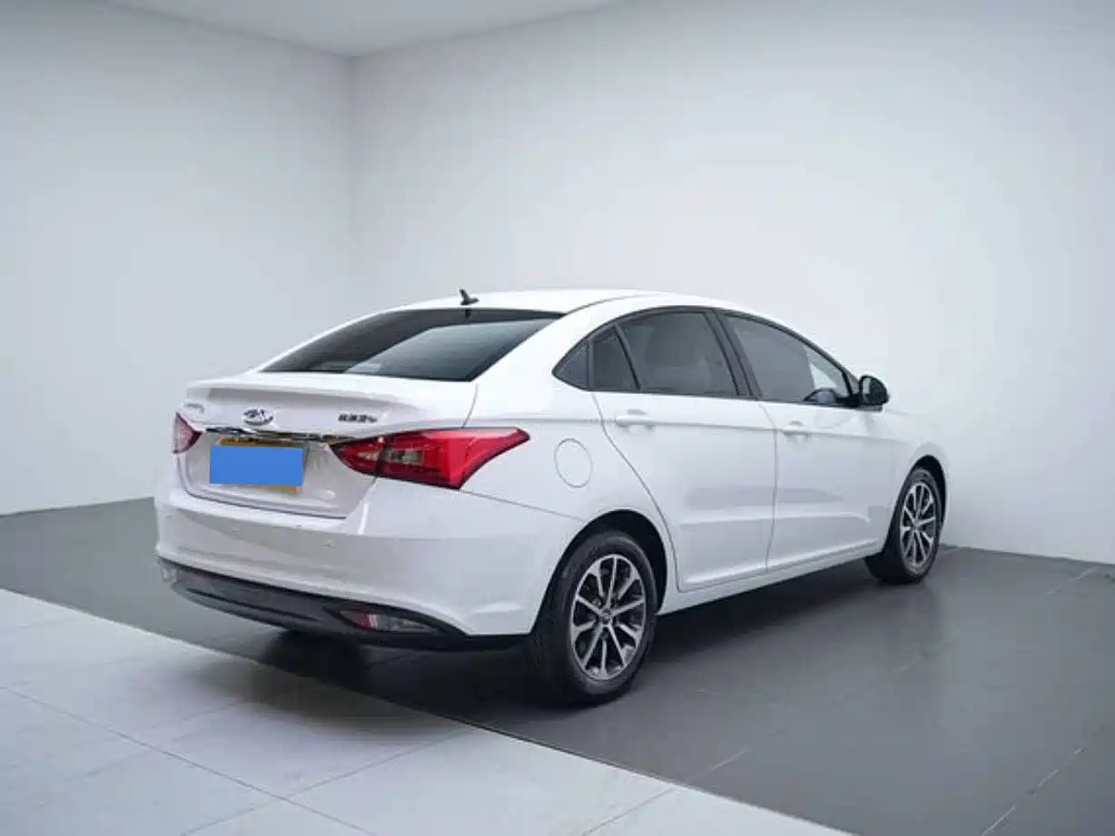 CHERY ARRIZO 5