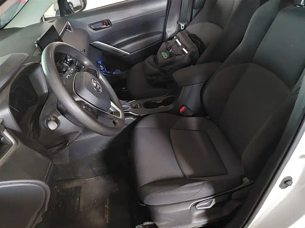 Toyota Frontlander 2023 2.0L CVT Elite Edition фото 22