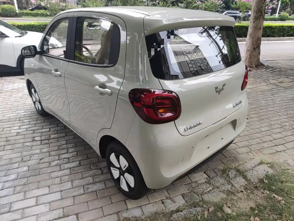 Wuling Motors Hongguang MINIEV 2026 2025 4-Door Advanced