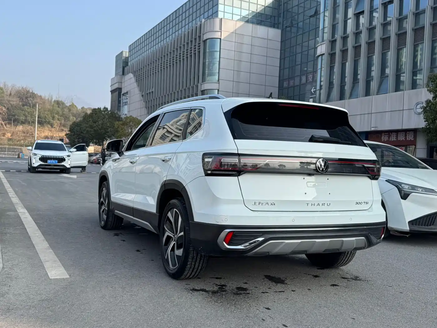 Volkswagen Tharu 2023 300TSI 2WD Full Moon Edition фото 6