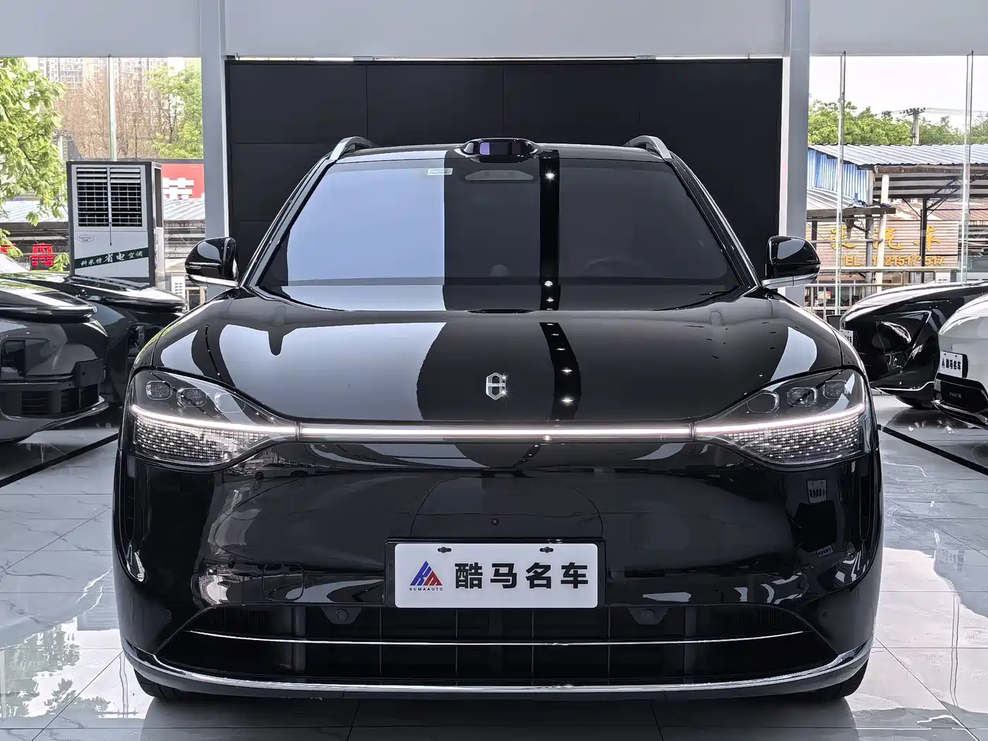 AITO Wenjie AITO M9 2025 Extended Range Ultra 52kWh 6-Seater фото 2