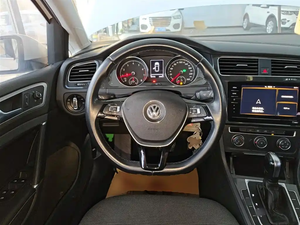 Volkswagen Golf 2020 280TSI DSG Comfort фото 11