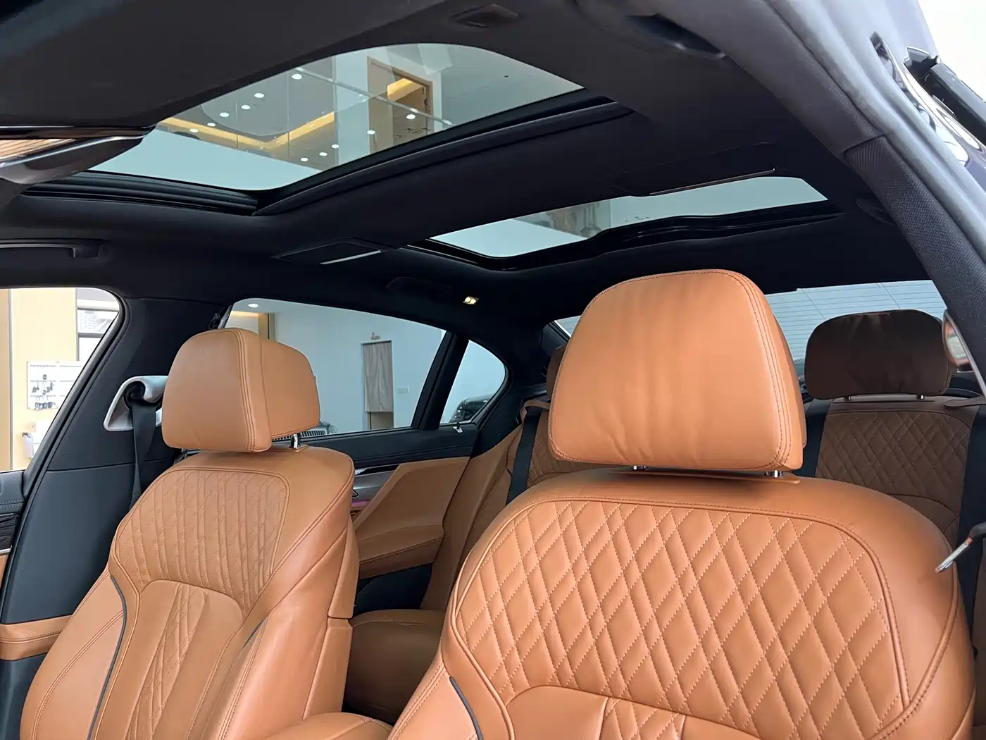 BMW 7 Series 2019 730Li M Sport Package фото 14