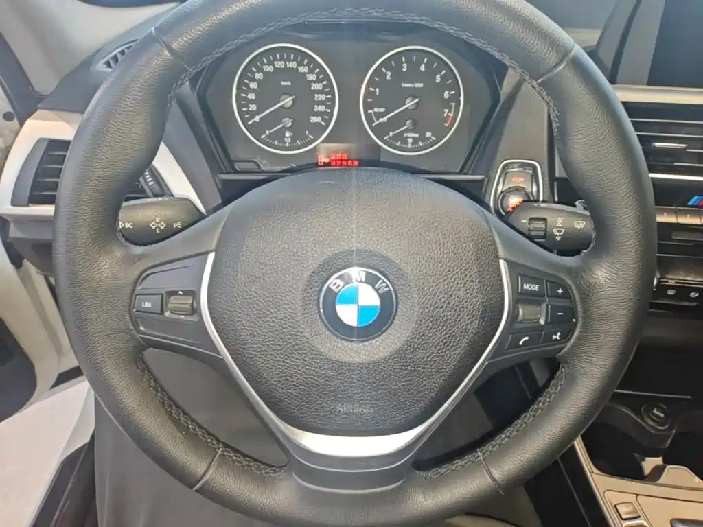 صورة 11 - BMW 1 Series (Import)