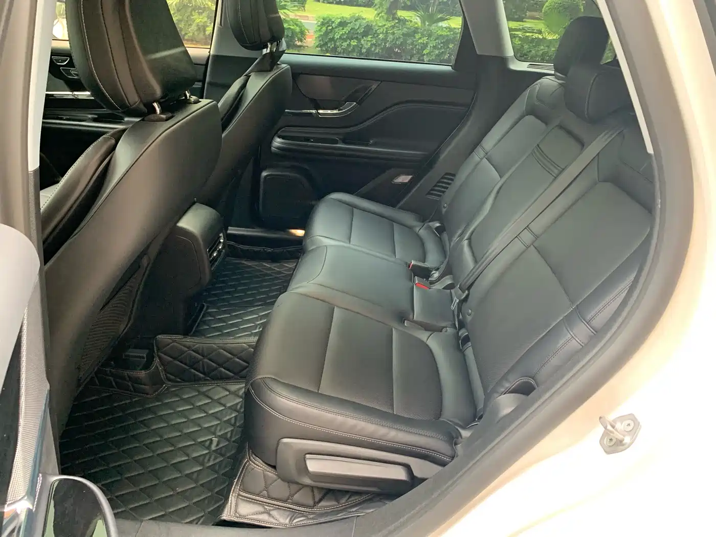LINCOLN ADVENTURER