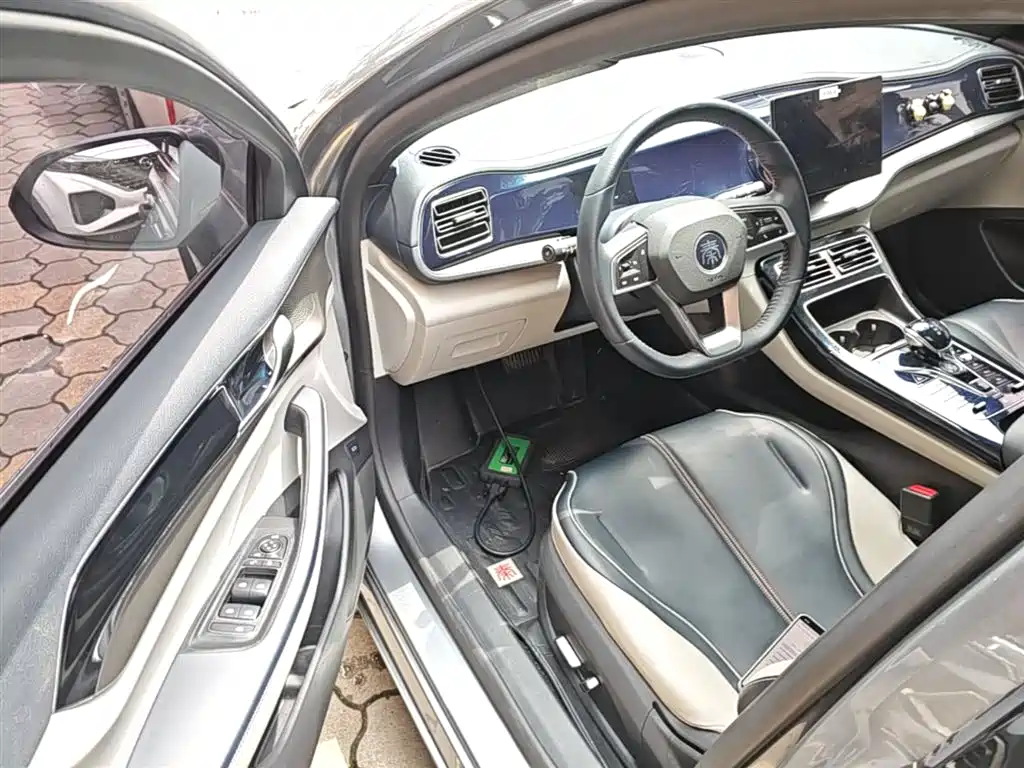 BYD Qin PLUS 2021 DM-i 55KM Flagship фото 16