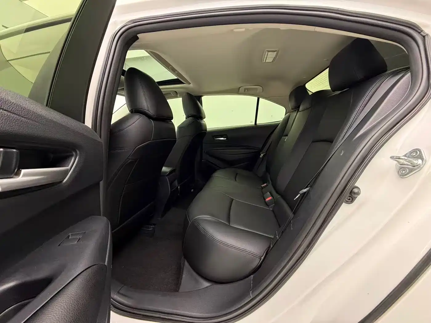 Toyota Corolla 2021 1.2T S-CVT Elite PLUS Edition фото 13