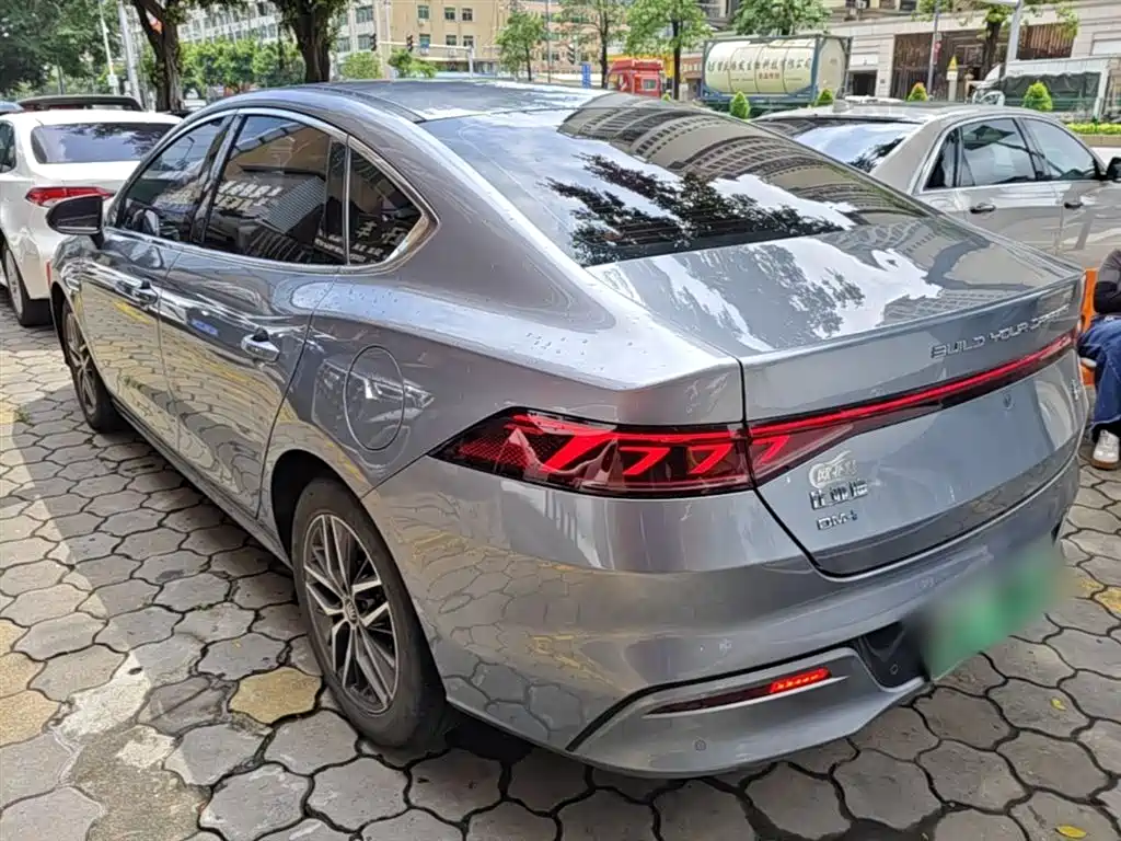 BYD Qin PLUS 2021 DM-i 55KM Flagship фото 5