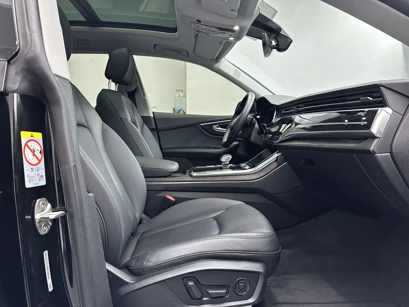Audi Q8 2022 45 TFSI Luxury Dynamic фото 14