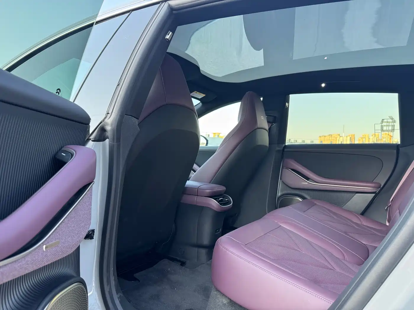 NIO ET5T 2025 Model Champion Commemorative Edition 75kWh Touring фото 9
