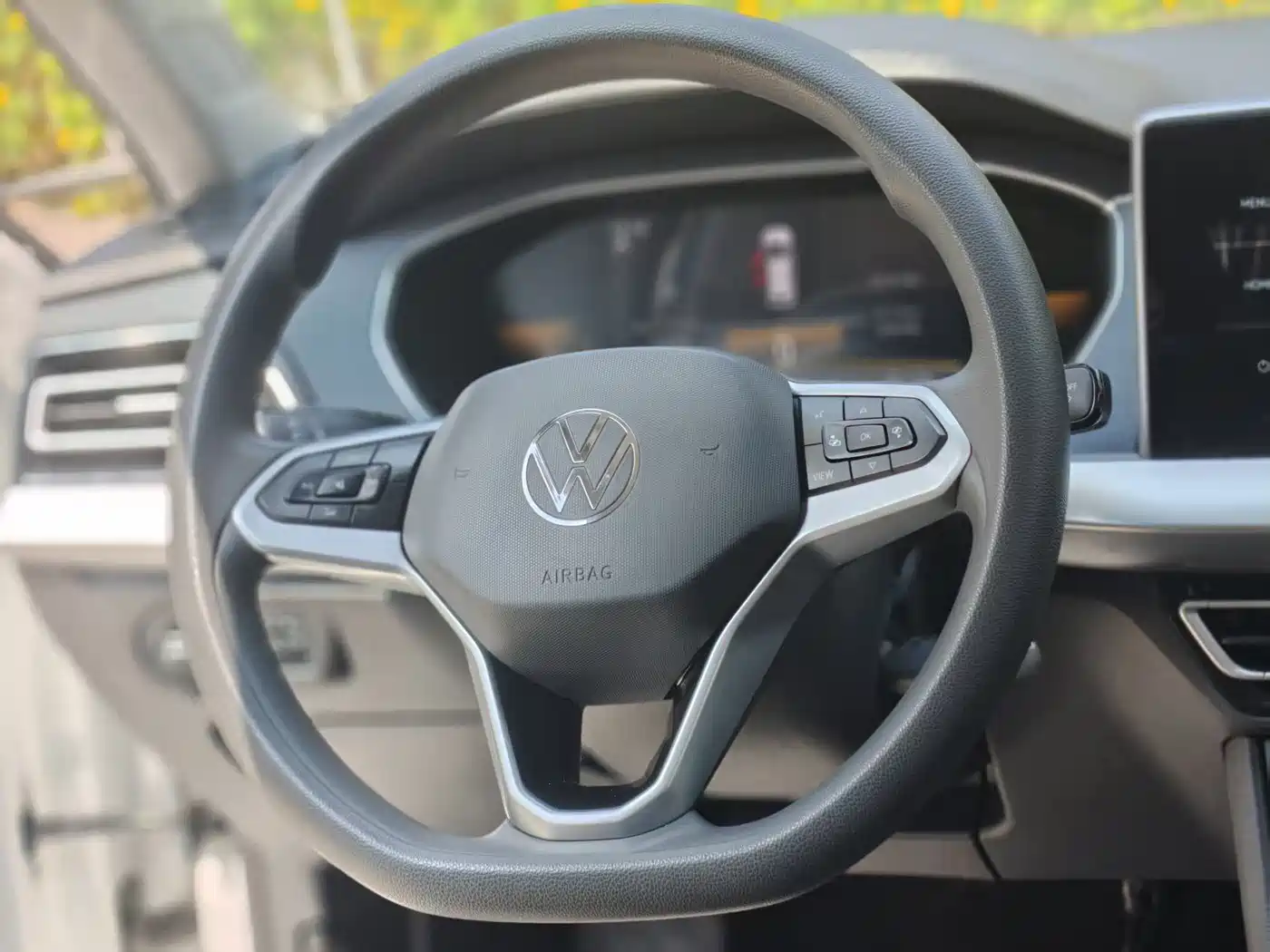 Volkswagen Lavida 2024 Model 1.5L Automatic Delight Edition фото 15