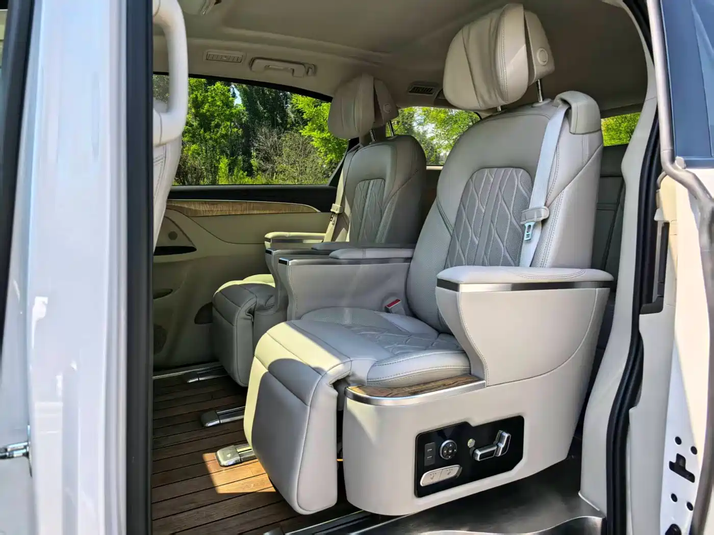 Buick GL8 2017 ES 28T Comfort Type China V фото 12