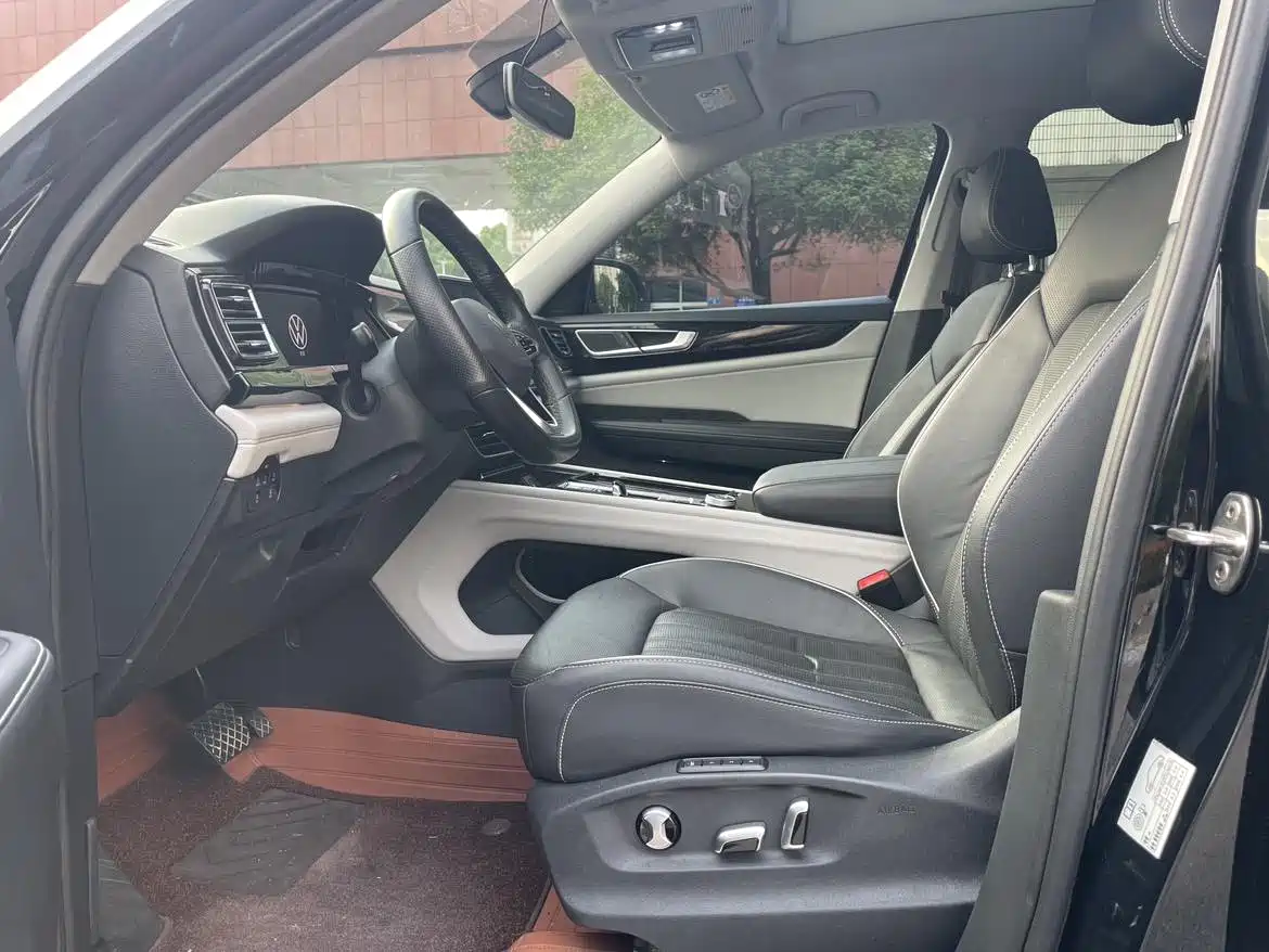 Volkswagen Teramont 2021 380TSI 4WD Premium Luxury Edition фото 4