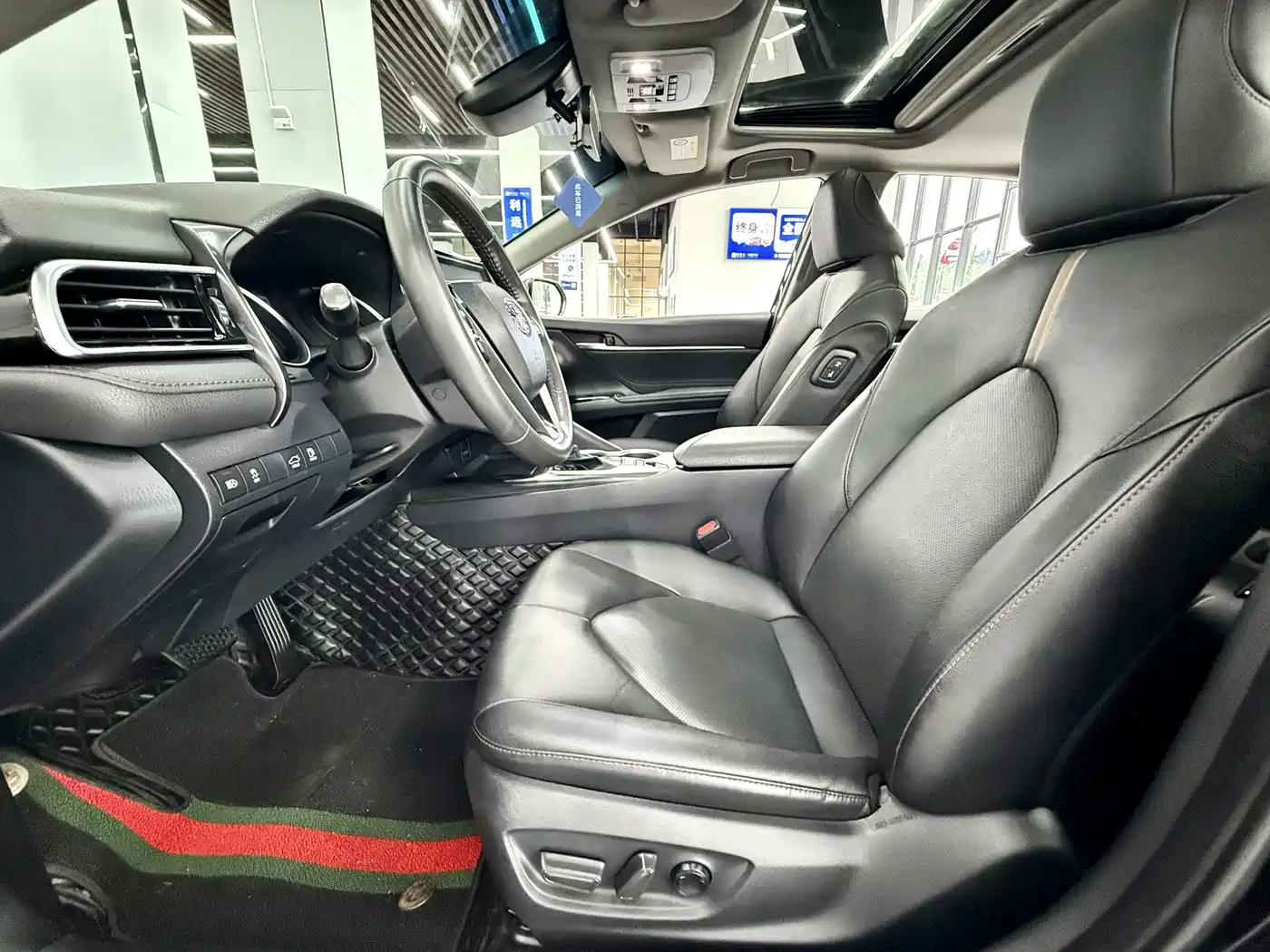 Toyota Camry 2022 2021 Hybrid 2.5HG Luxury Edition