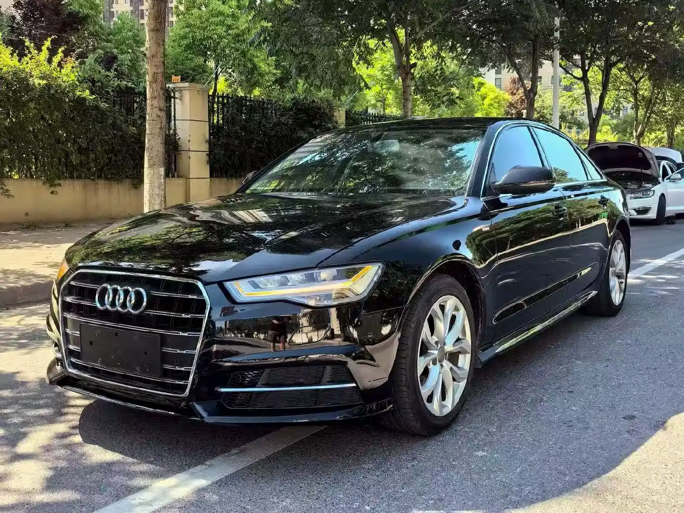 Audi A6L 2018 30th Anniversary 35 TFSI Fashion