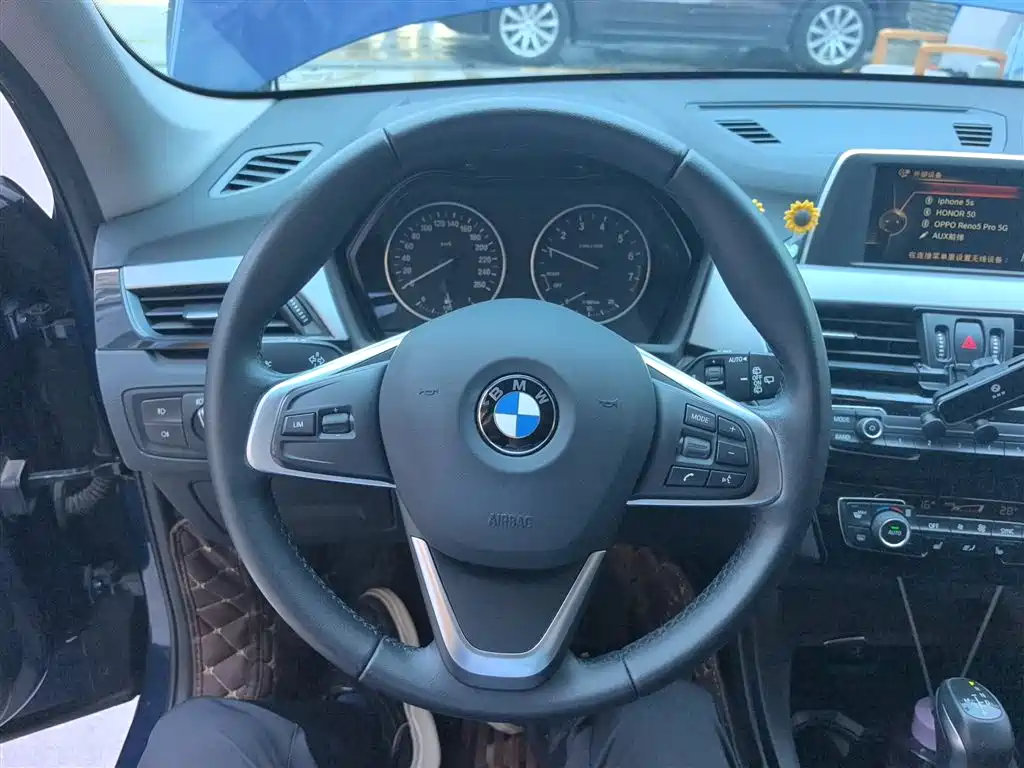 BMW X1 2016 sDrive18Li Premium Model фото 14