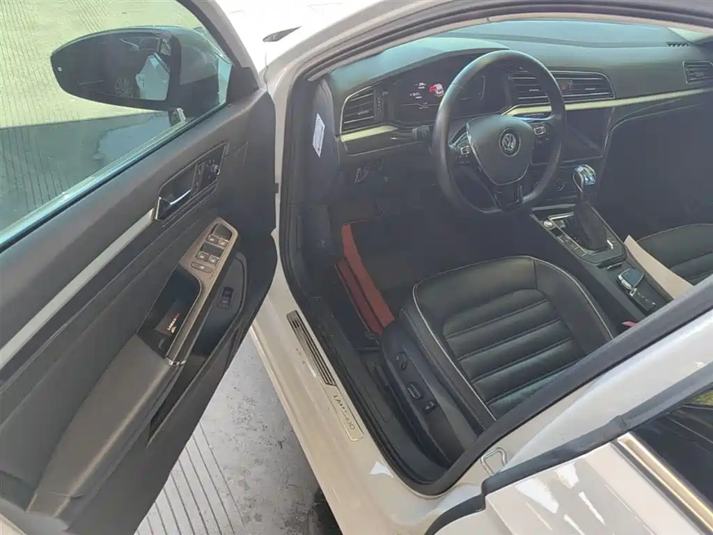 Volkswagen Lamando 2019 280TSI DSG Luxury Edition China VI фото 16
