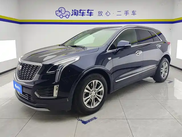 Cadillac XT5 28T, Люкс