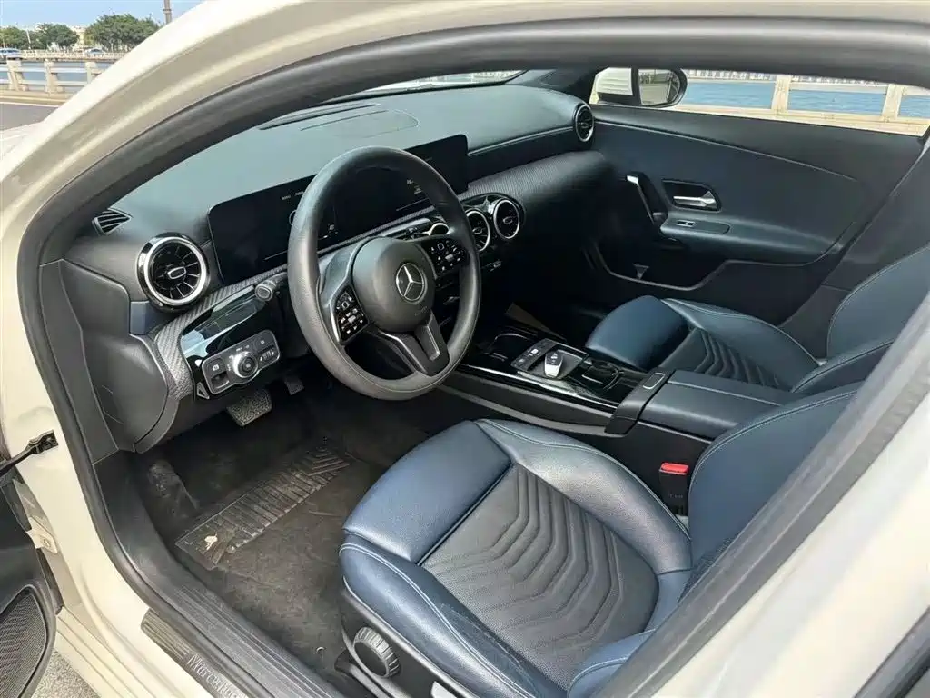 Mercedes-Benz A-Class 2020 A 180 L фото 7