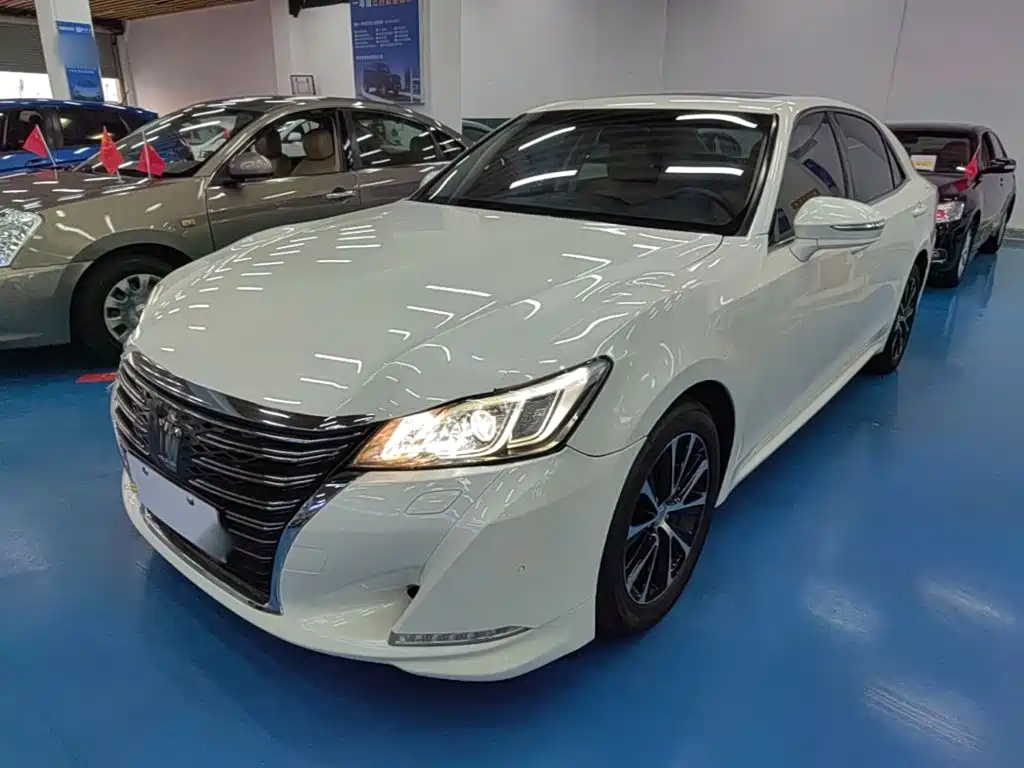 2019 Toyota Crown