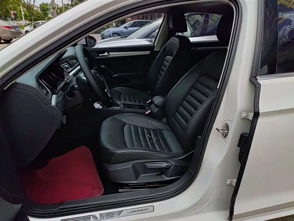 Volkswagen Lamando 2017 280TSI DSG Comfort Edition фото 15