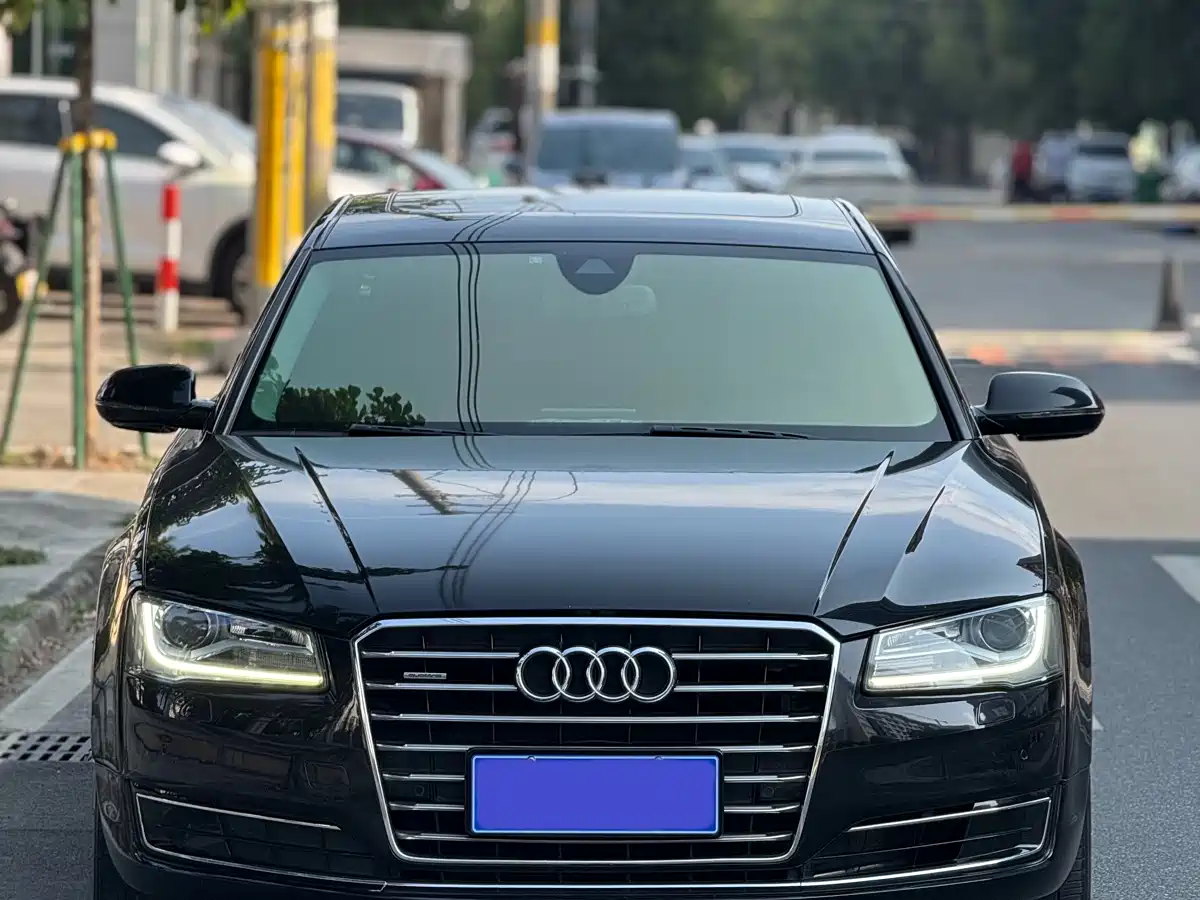 Audi A8 2016 A8L 45 TFSI quattro Fashion фото 2