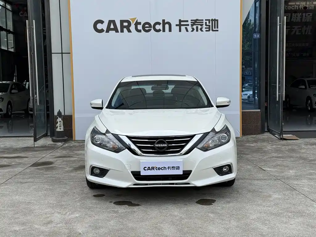 Фото 2 - Nissan Teana