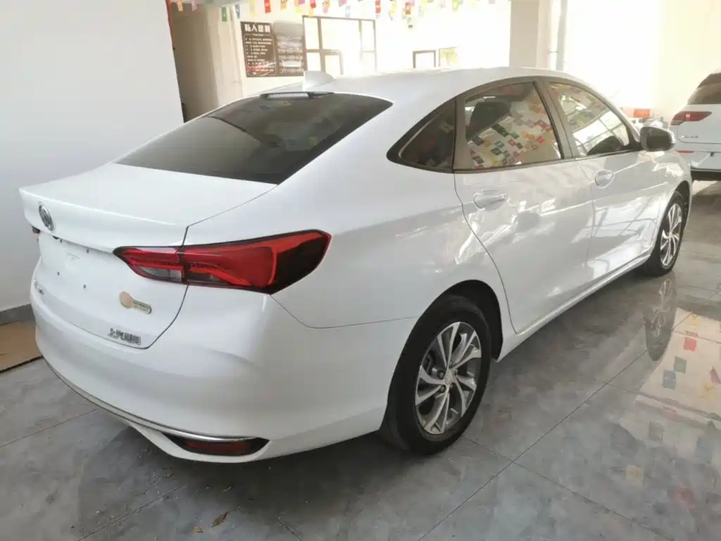 Photo 7 - Buick Verano
