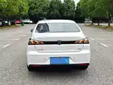 Photo 5 - Peugeot 408