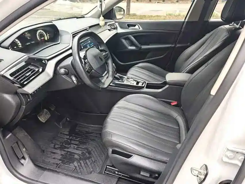 Photo 6 - Peugeot 408