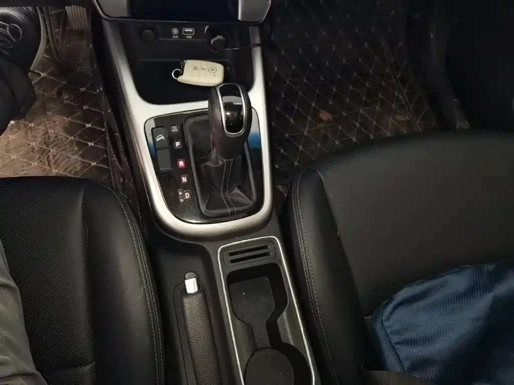 Kia KX3 Smart Run 2015 1.6L Automatic 2WD DLX фото 14