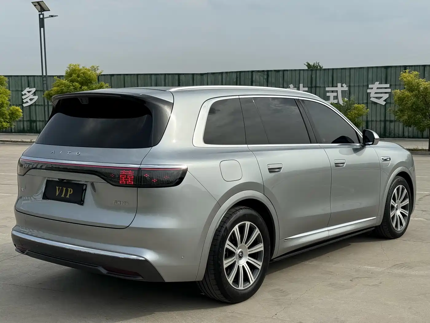 AITO Wenjie AITO M8 2025 Model Extended Range Ultra Edition 53.4kWh 5-Seater фото 26