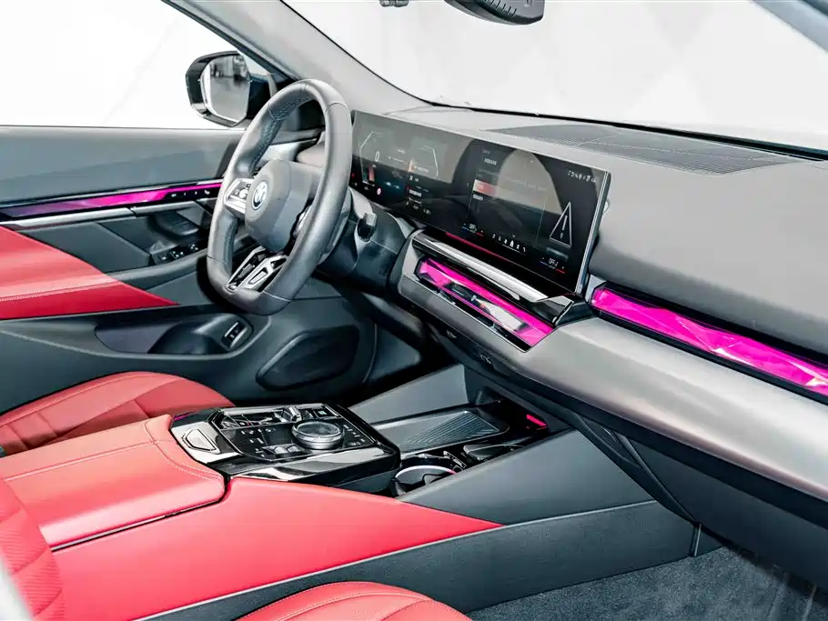 Photo 19 - BMW i5