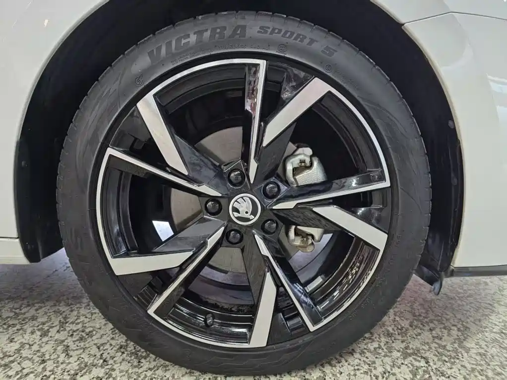 Photo 19 - Škoda Octavia