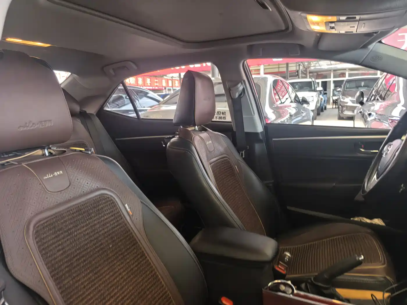 Toyota Corolla 2019 Hybrid 1.8L E-CVT GL-i Pioneer Edition фото 14