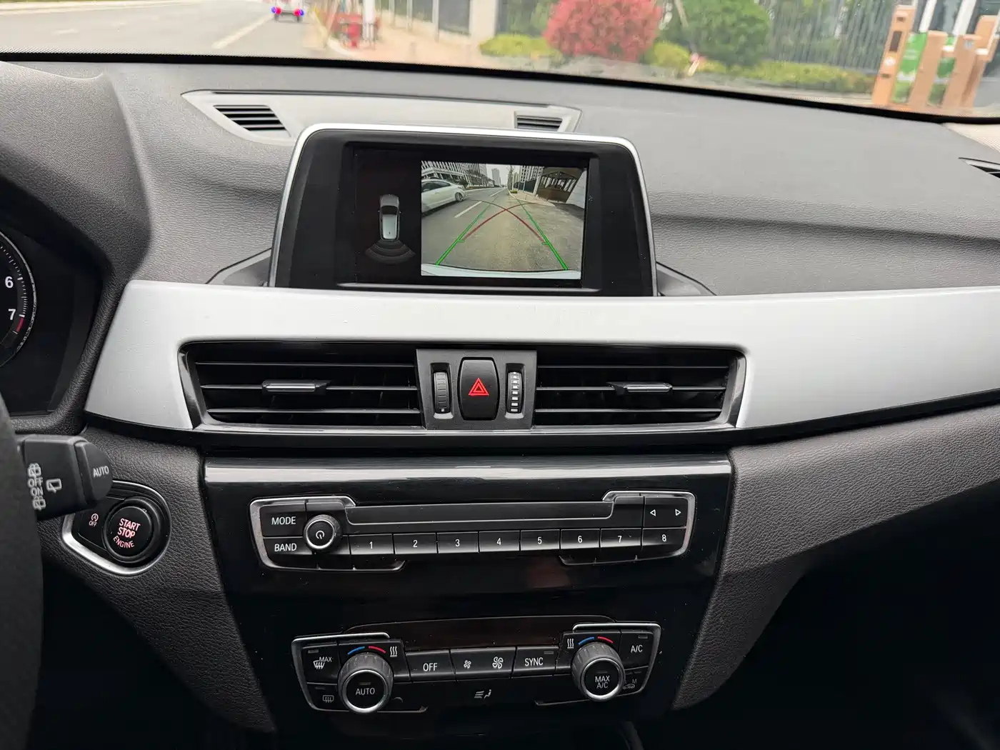 BMW X1 2019 sDrive20Li Leading Model фото 7