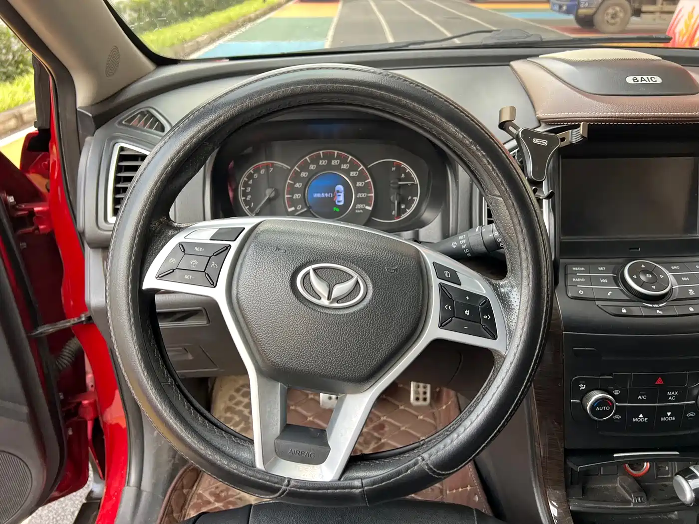 صورة 16 - BAIC Huansu S6