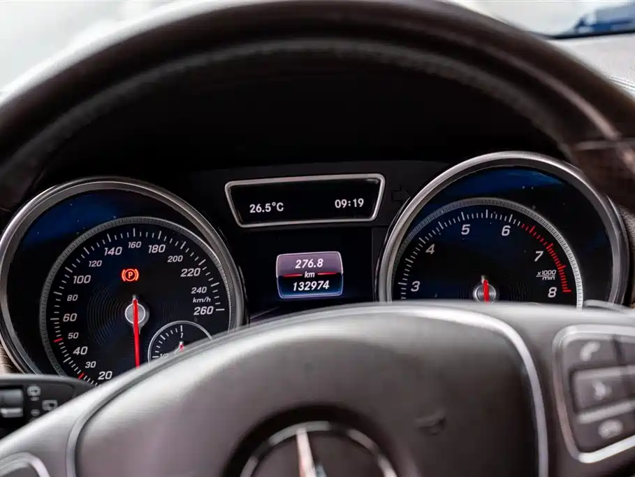 Mercedes-Benz GLE 2018 GLE 400 4MATIC Ultimate Edition фото 20
