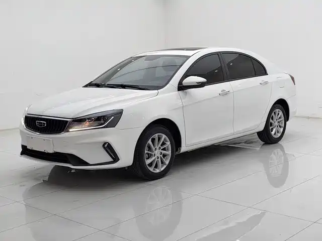 Geely Emgrand UP 1.5L CVT, Люкс