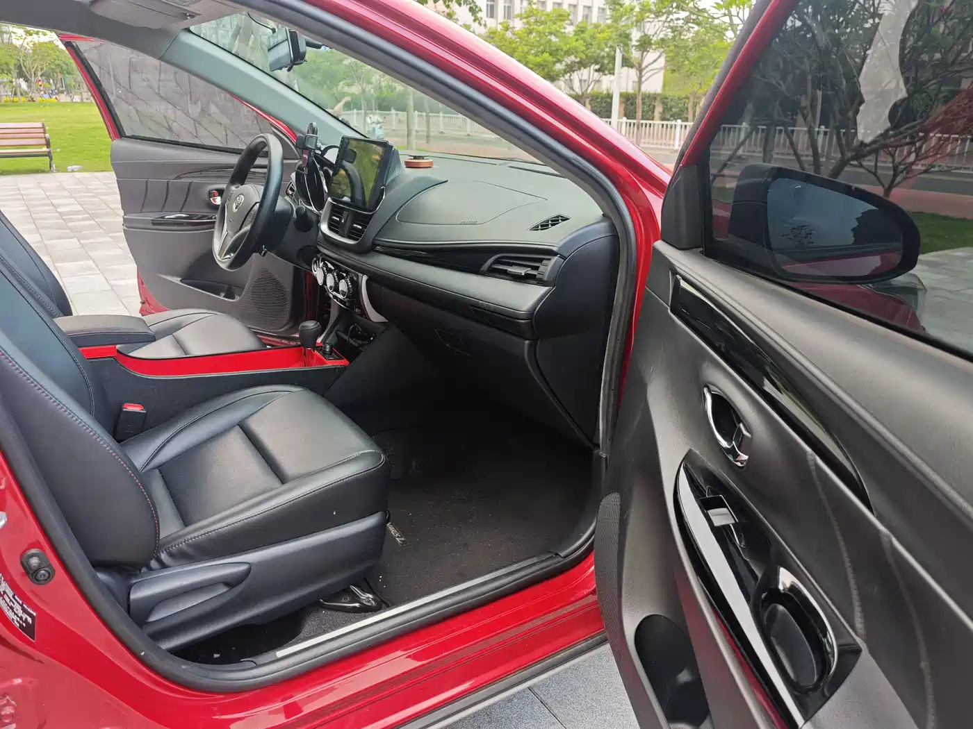 Toyota YARiS L Zhi Xuan 2022 Zhi Xuan X 1.5L CVT Luxury PLUS Edition фото 9