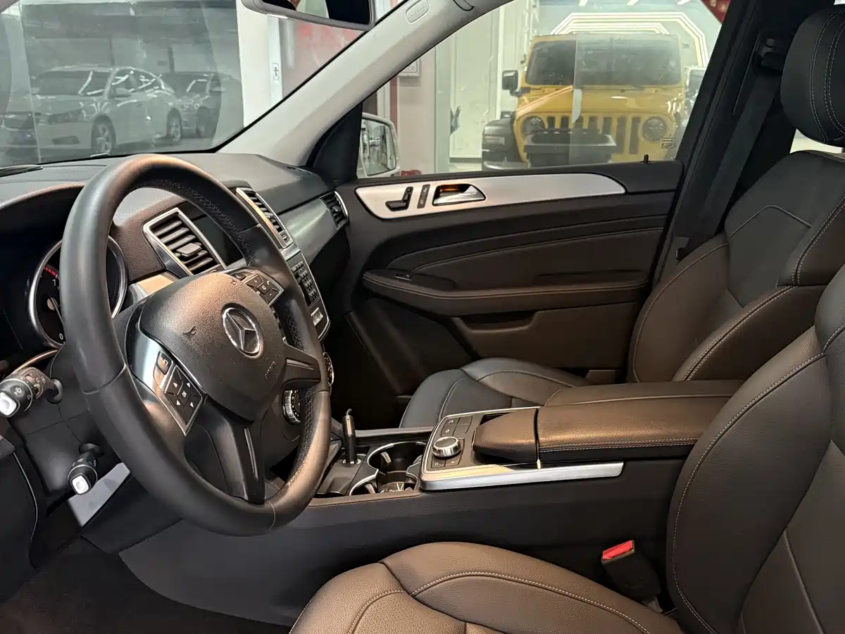 Mercedes-Benz M-Class 2015 ML 320 4MATIC фото 4