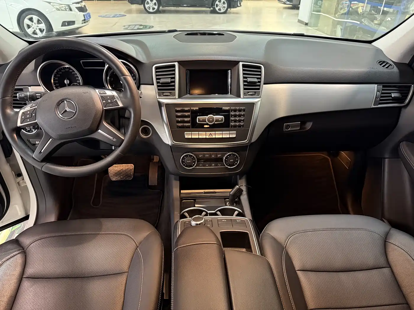 Mercedes-Benz M-Class 2015 ML 320 4MATIC фото 6